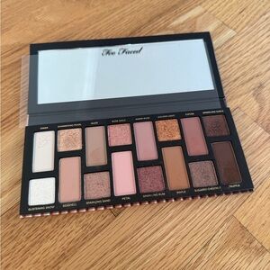 Too Faced Born This Way The Natural Nudes Eye Shadow Palette